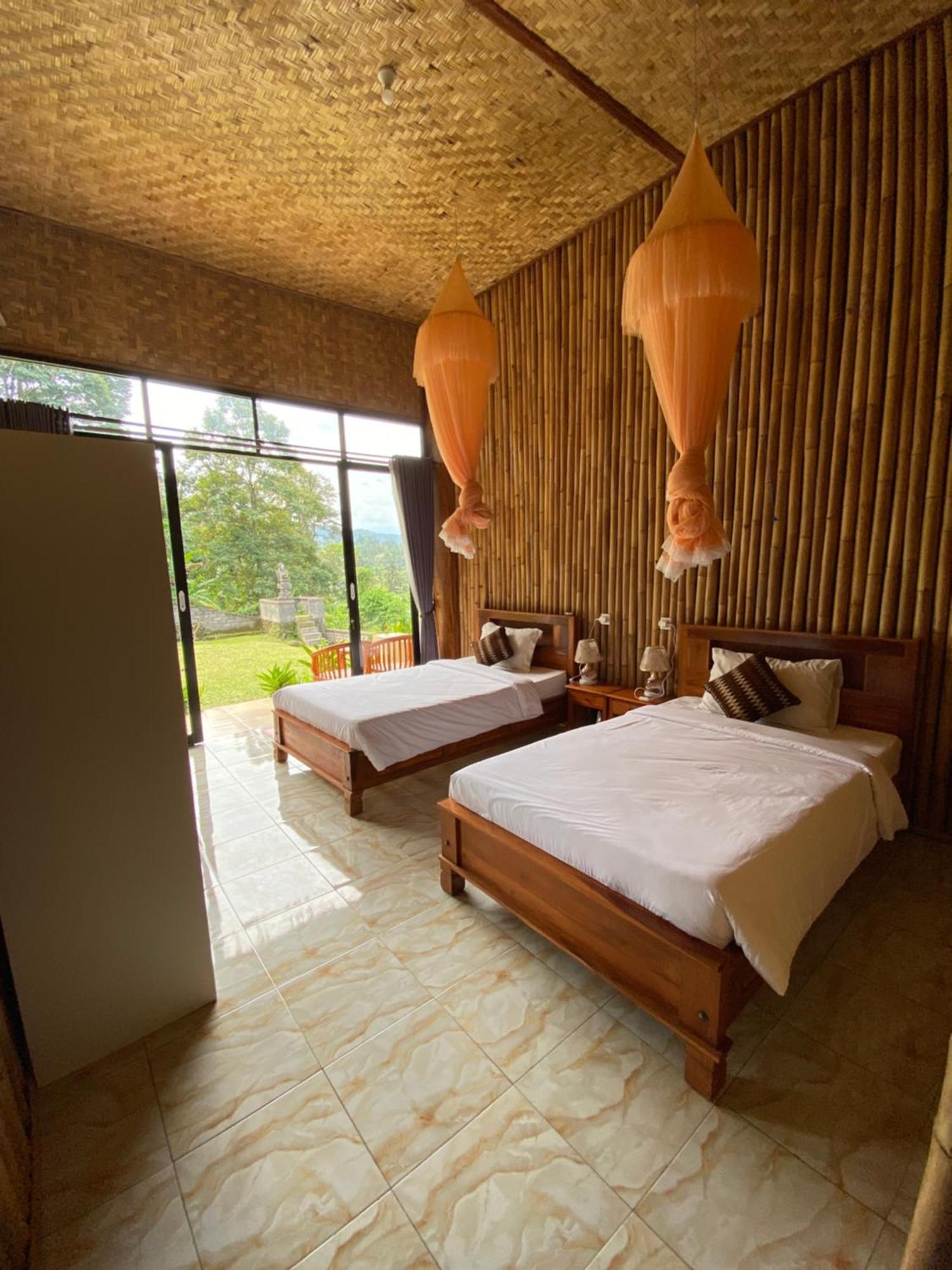 Lumbung Ayu Sari And Spa Сидемен Екстериор снимка