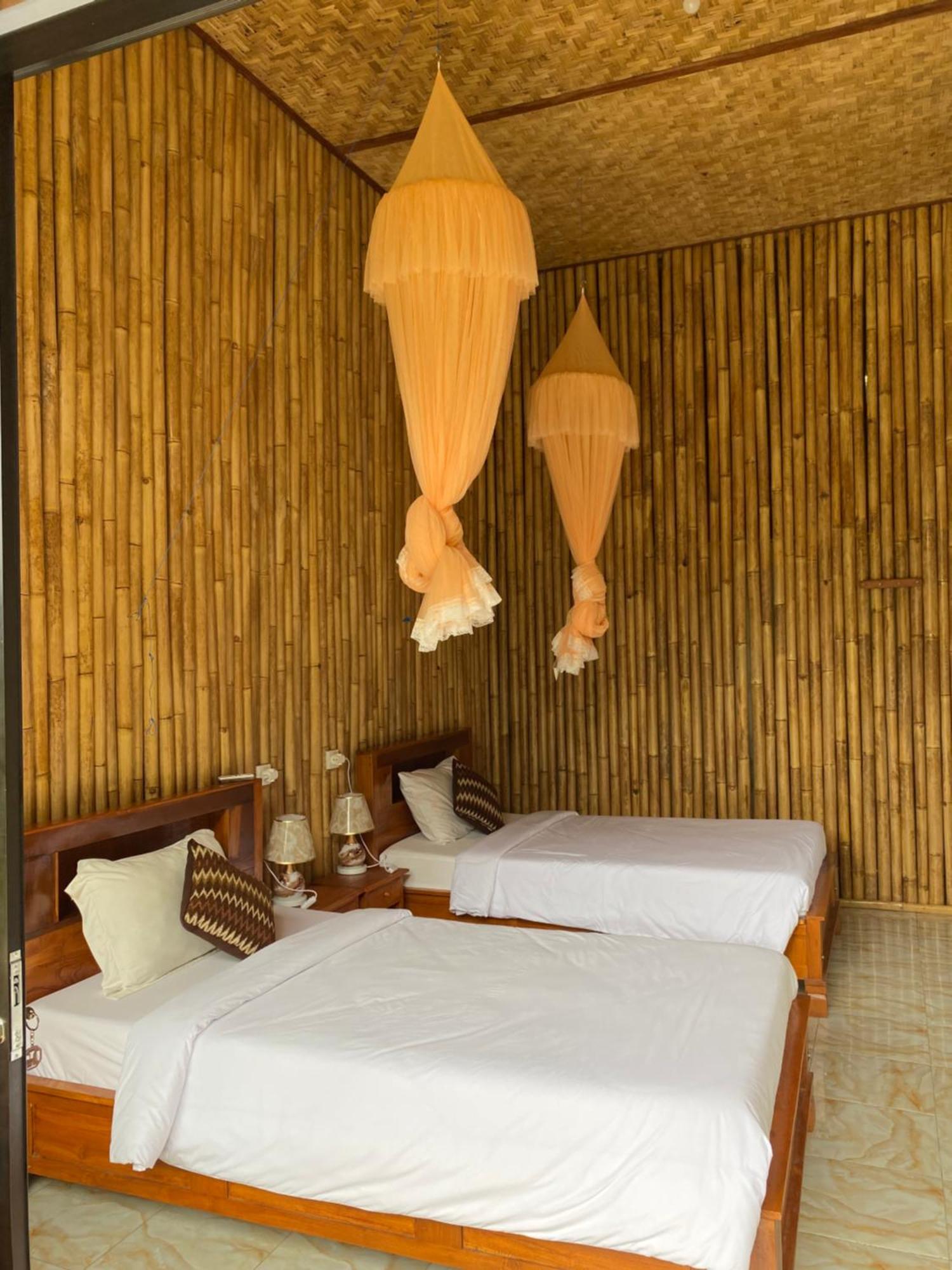 Lumbung Ayu Sari And Spa Сидемен Екстериор снимка