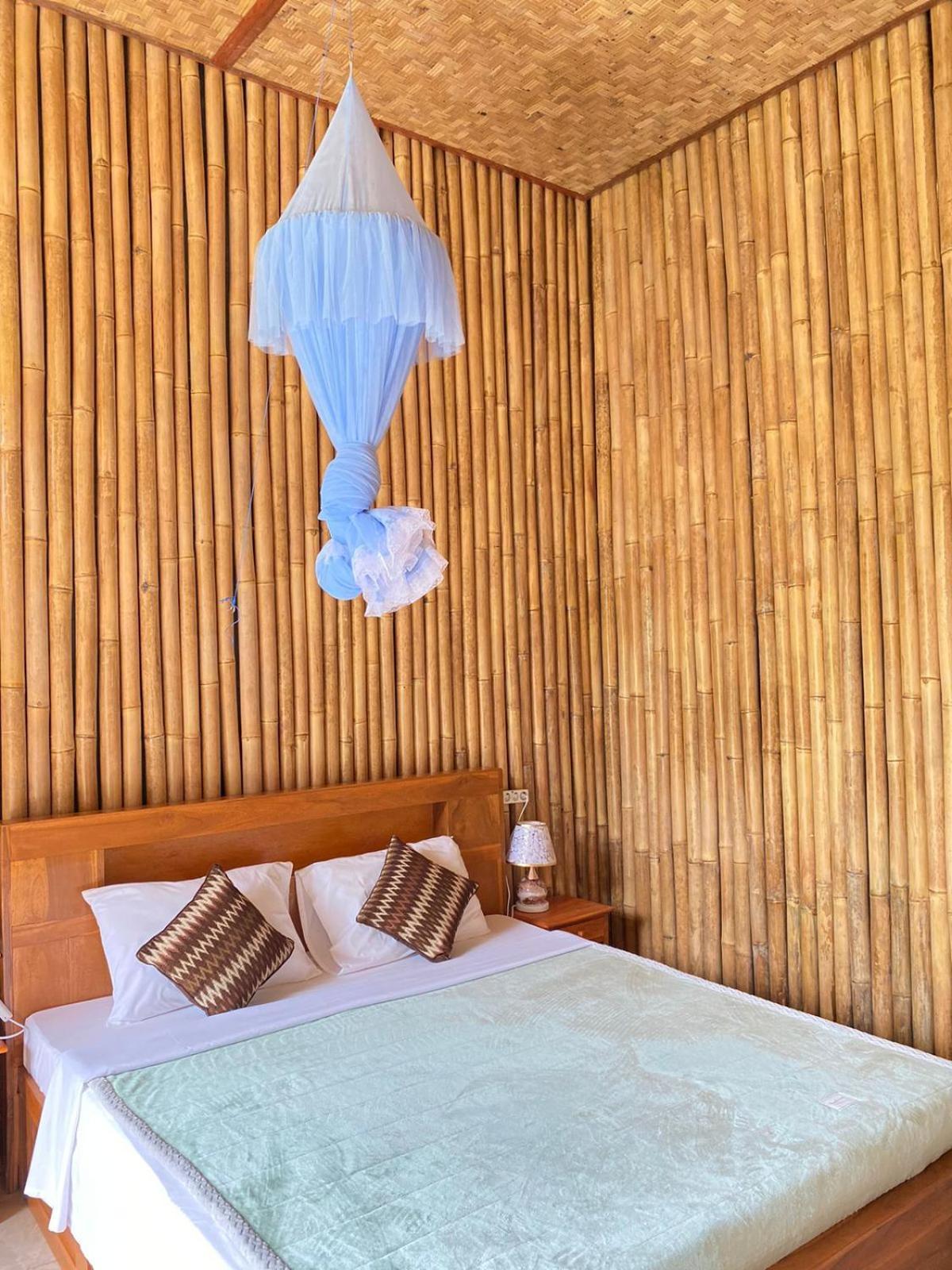 Lumbung Ayu Sari And Spa Сидемен Екстериор снимка