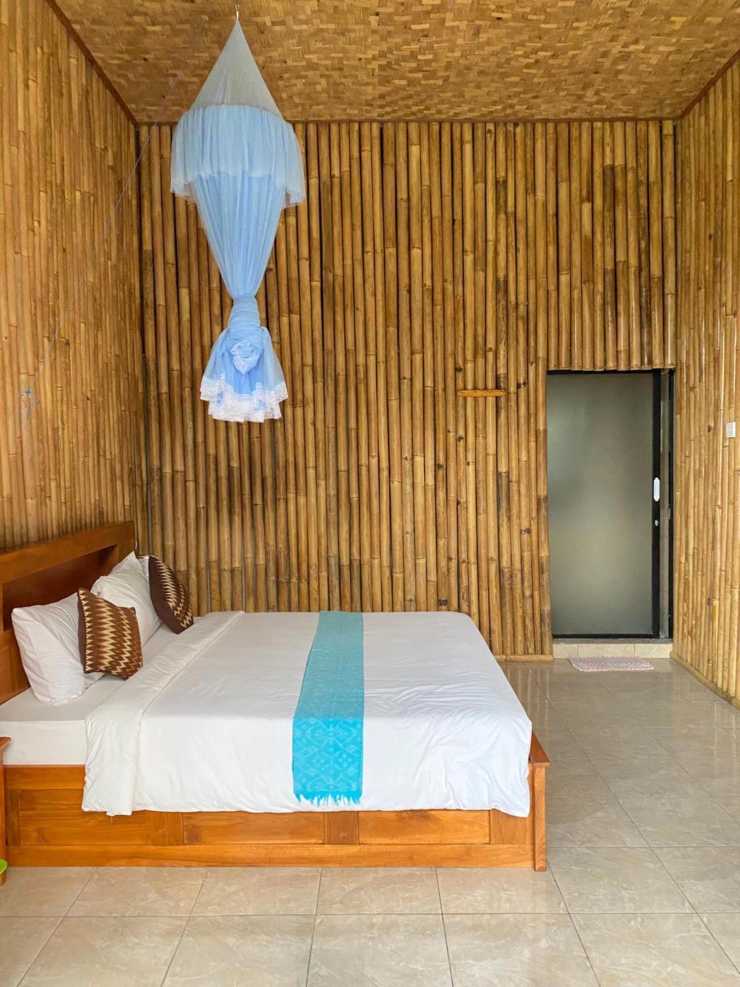 Lumbung Ayu Sari And Spa Сидемен Екстериор снимка
